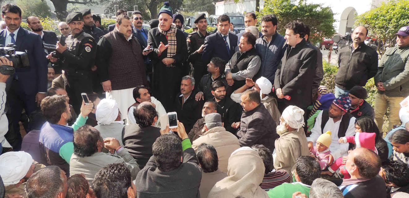Farooq pitches for continued Indo-Pak dialogue